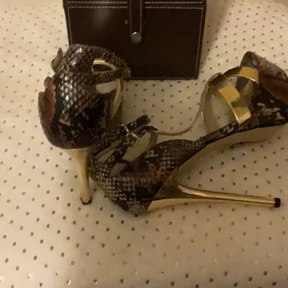 SHOEDAZZLE Jocasta Python Print Platform Heels size 6 - Picture 6 of 6